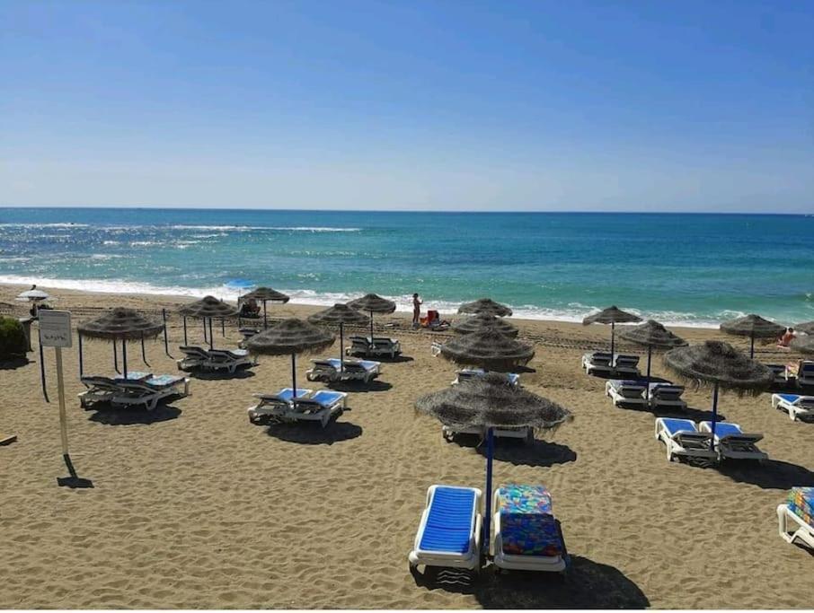 Elegante Alojamiento Con Piscina A 200 M Del Mar. Appartamento Benalmádena Esterno foto